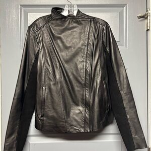 Chelsea 28 moto/Biker women’s leather jacket. Black size large. NICE EUC